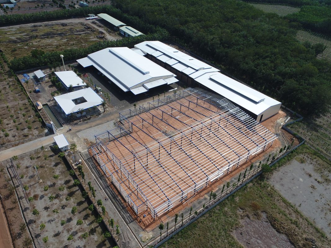 Đột phá trong Xây dựng nhà thép tiền chế trong lương lai 2025 1 Xây dựng nhà thép tiền chế