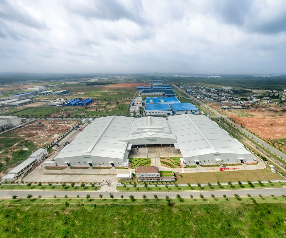 Tầm quan trọng của hệ thống mái trong Nhà thép tiền chế 2025 1 Nhà thép tiền chế