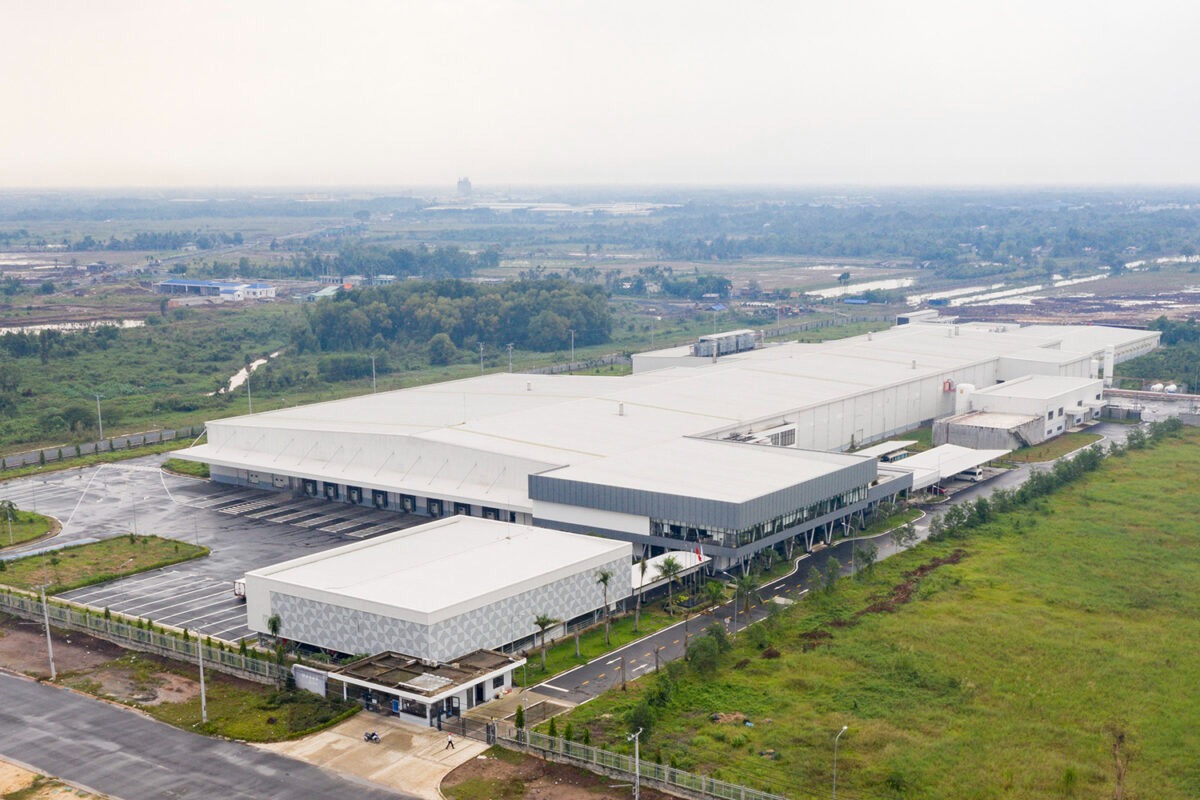 Gia công kết cấu thép Nhà tiền chế tại Việt Nam - Cơ hội và thách thức 2025 2 Nhà tiền chế