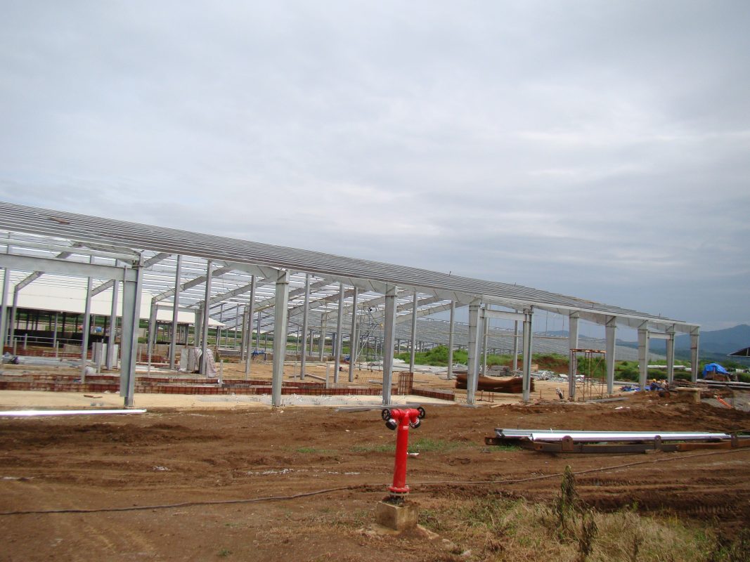 Xây dựng nhà tiền chế đẹp nhà xưởng công nghiệp hoạt động hiệu quả và chi phí tiết kiệm 2025 1 Xây dựng nhà tiền chế đẹp