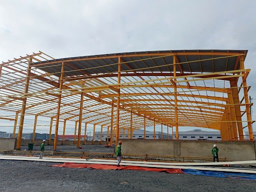 Nhà Thép Tiền Chế Giao Thông – Giải Pháp Hiện Đại Cho Công Trình Hạ Tầng 2025 2 Nhà Thép Tiền Chế