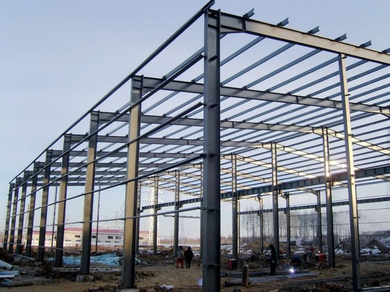 Nhà Thép Tiền Chế Có Bị Rỉ Sét Không? Giải Đáp Chi Tiết 2025 2 Nhà Thép Tiền Chế