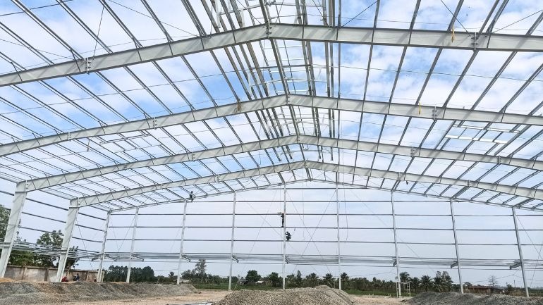 Thi công nhà thép tiền chế tại Huế chuyên nghiệp tiến độ nhanh 2025 2 Thi công nhà thép tiền chế