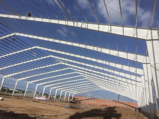 Nhà khung thép