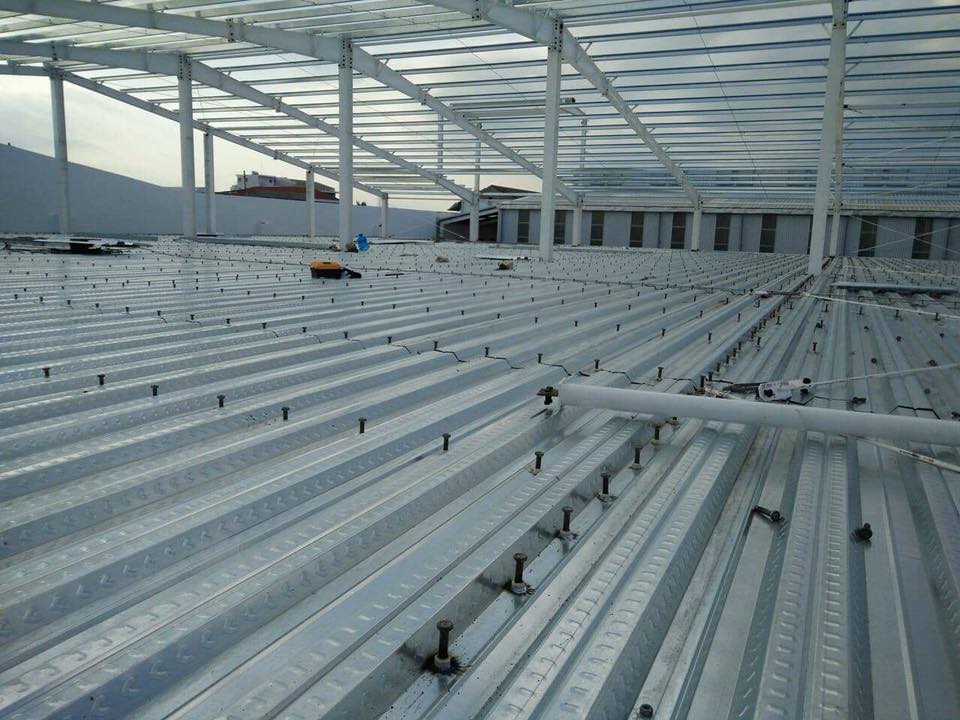 5 ƯU ĐIỂM CỰC KỲ NỔI BẬT CỦA SÀN DECKING TRONG XÂY DỰNG HIỆN ĐẠI 1 5 uu diem cuc ky noi bat cua san decking trong xay dung hien dai 9916